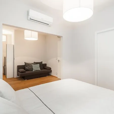 Luxury In The Heart Of 프라하