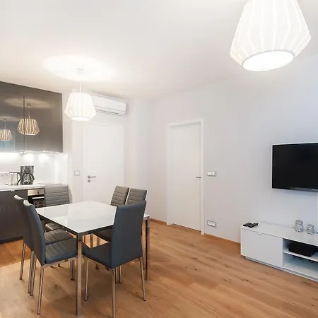 Luxury In The Heart Of *